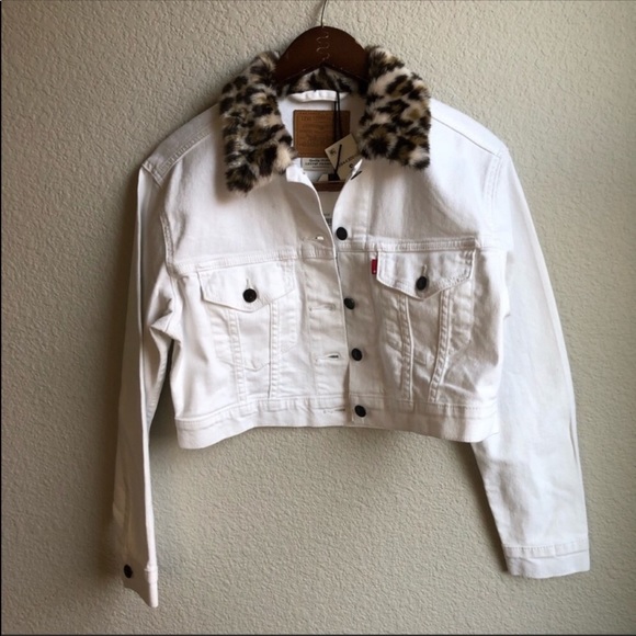 Levi's Jackets & Blazers - Levi’s white denim cropped jacket leopard